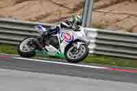 cadwell-no-limits-trackday;cadwell-park;cadwell-park-photographs;cadwell-trackday-photographs;enduro-digital-images;event-digital-images;eventdigitalimages;navarra;no-limits-trackdays;peter-wileman-photography;racing-digital-images;trackday-digital-images;trackday-photos